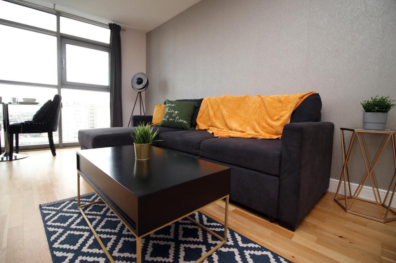 The View - Long Stay Offer - Modern Central Apartment And Parking By Cto Serviced Apartments Cardiff Esterno foto